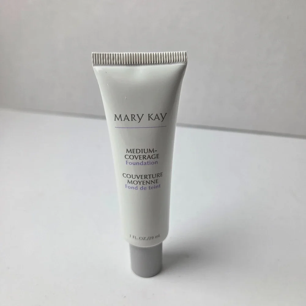 Mary Kay Medium Coverage Foundation 1 fl. oz. Ivory 200 Gray Cap 356000 - NOS